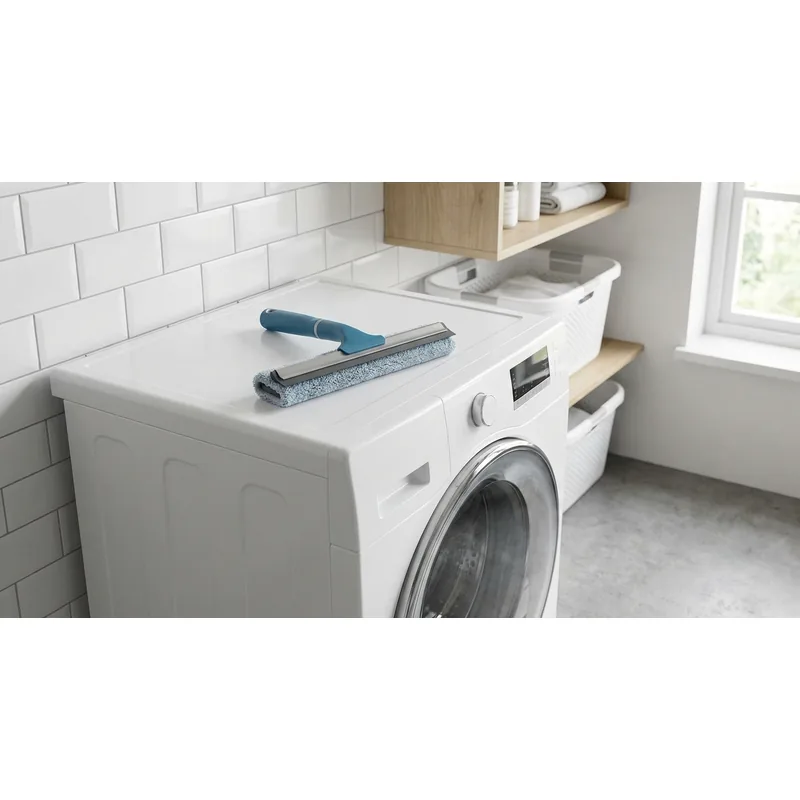 JOSEPH JOSEPH Joseph Joseph CleanTech 2-i-1 fönsterskrapa, 36 cm — Miljöbild